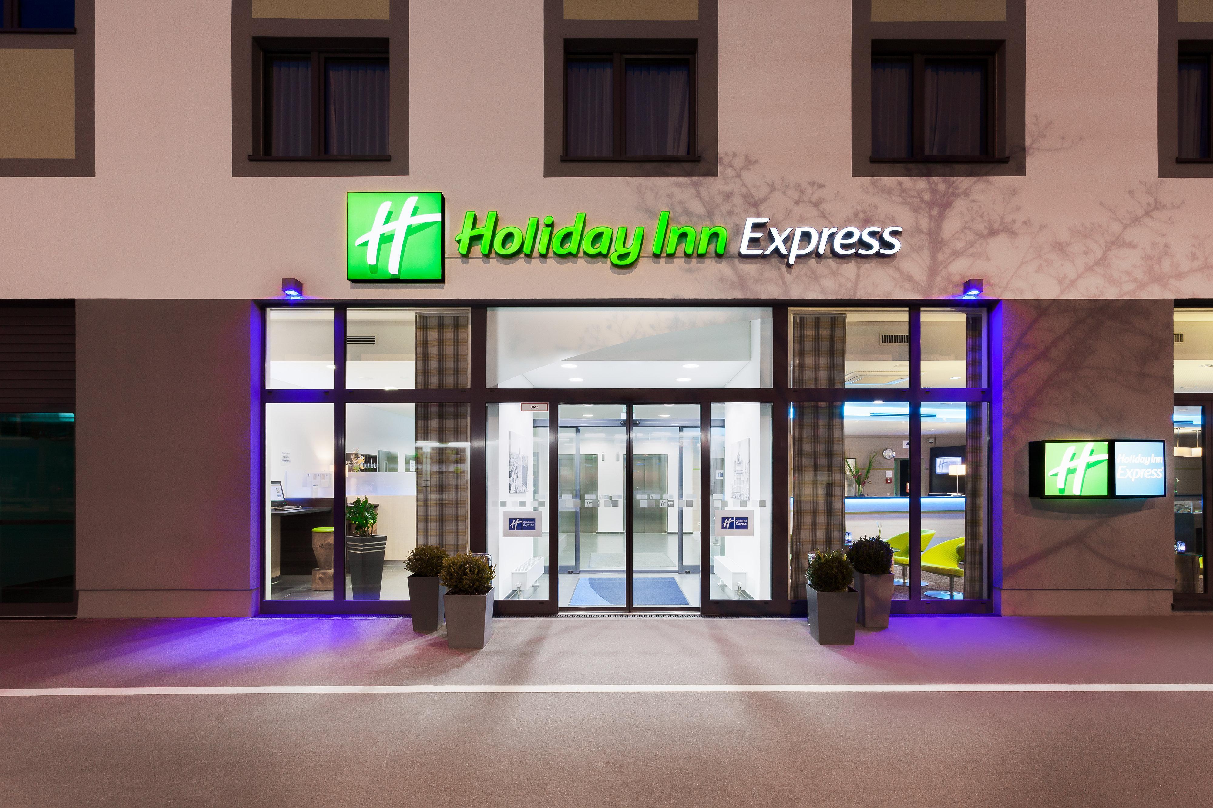 Holiday Inn Express Augsburg, An Ihg Hotel Zewnętrze zdjęcie