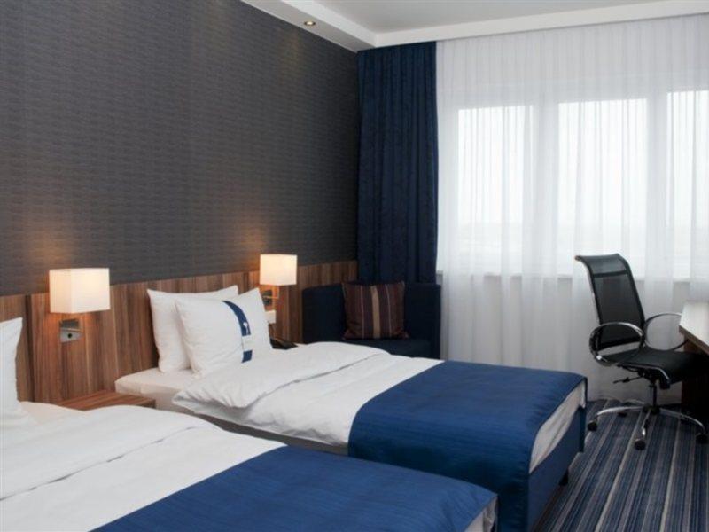 Holiday Inn Express Augsburg, An Ihg Hotel Zewnętrze zdjęcie